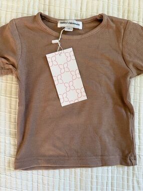 Bailey's Blossoms Girls' Ribbed Tee in Brown